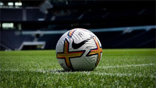 لعبة كرة قدم على الموبايل تحاكي الواقع وتمنحك تجربة احترافية كاملة