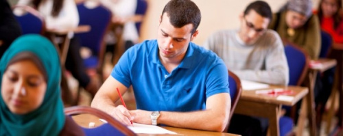 منحة جامعة كارلتون في كندا لطلاب البكالوريوس تمويل جزئي